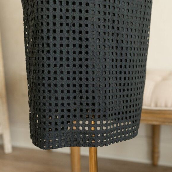 Black Halogen Perforated Pencil Skirt size 8 - Picture 4 of 9